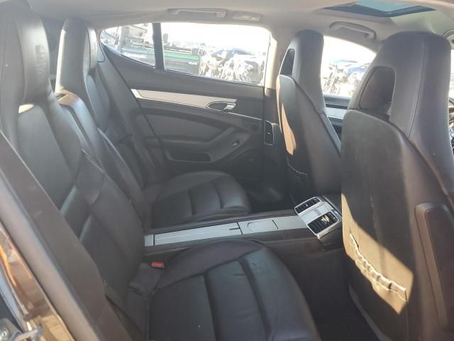 2012 Porsche Panamera 2