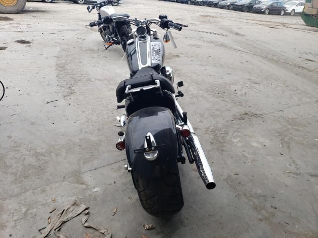 2009 Harley-Davidson Fxcwc