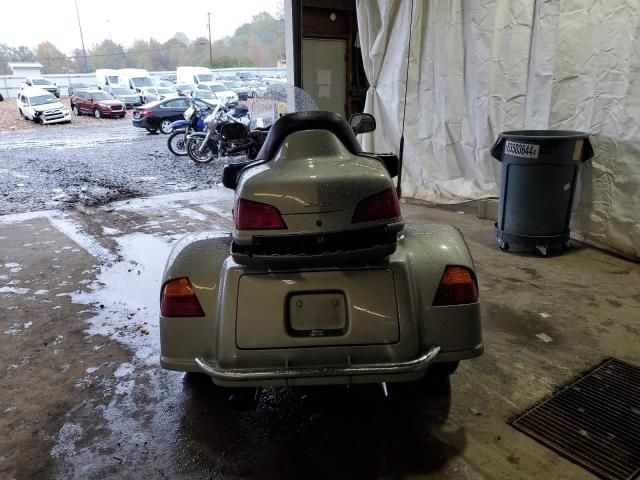 2002 Honda GL1800