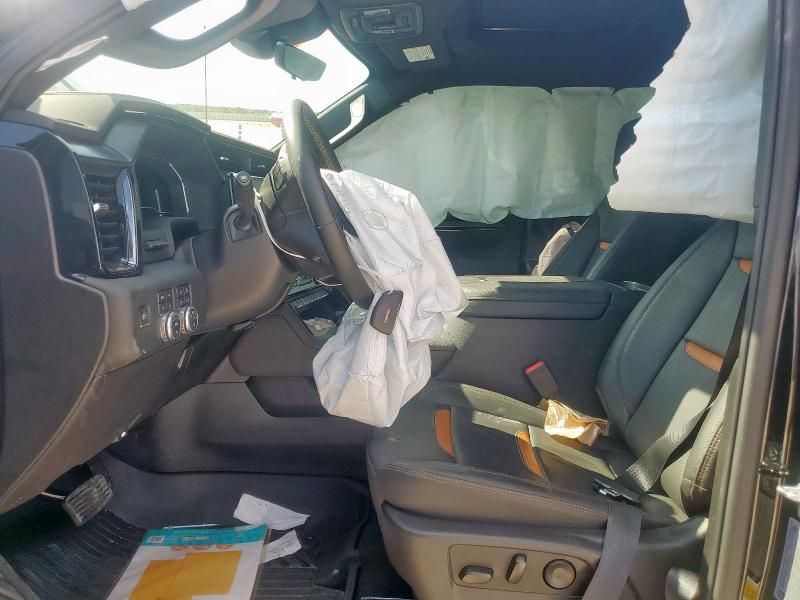 2025 GMC Sierra K2500 AT4
