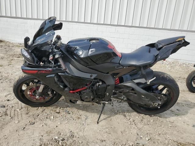 2018 Yamaha YZFR1