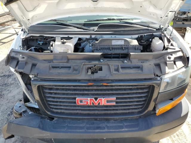 2023 GMC Savana CUT-Expeditor Truck