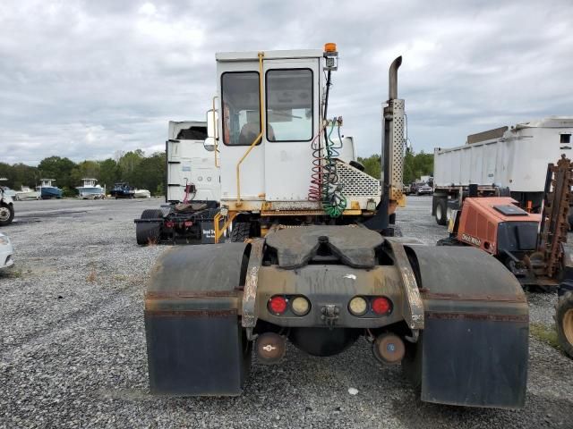 2011 Capacity TJ5000-Yard Truck