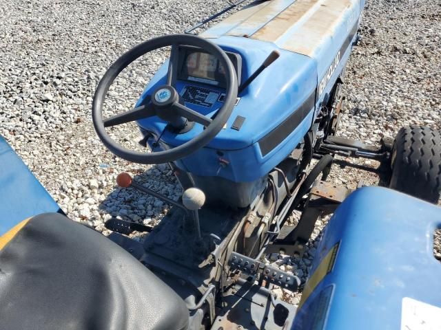 2001 Newholland Tractor
