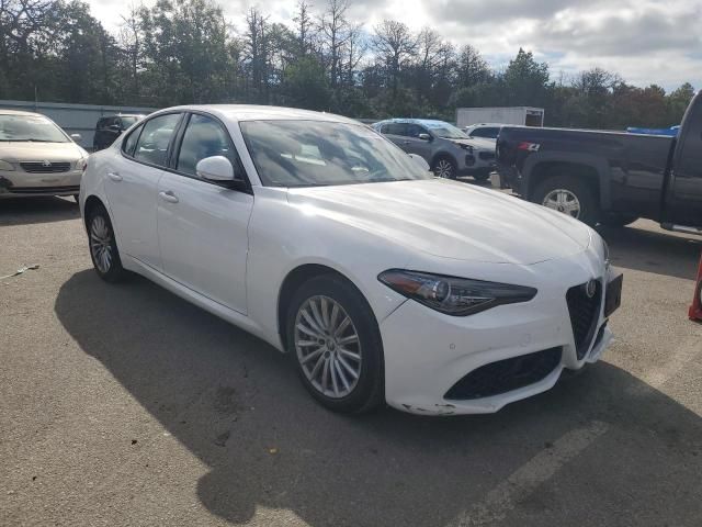 2022 Alfa Romeo Giulia