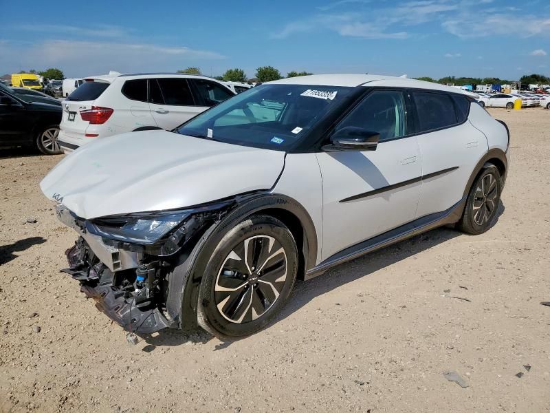2022 KIA EV6 Light