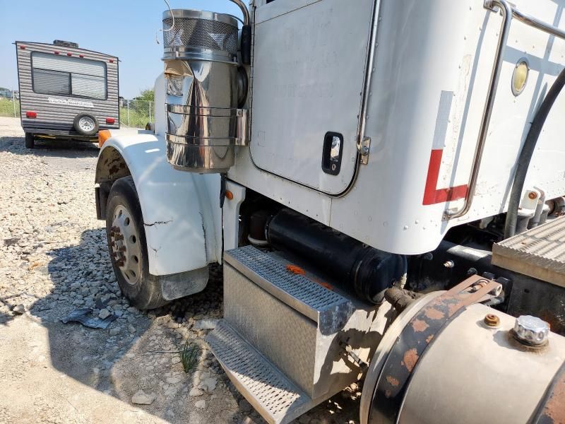 2012 Peterbilt Tractor 2012 Peterbilt 367 Semi Truck