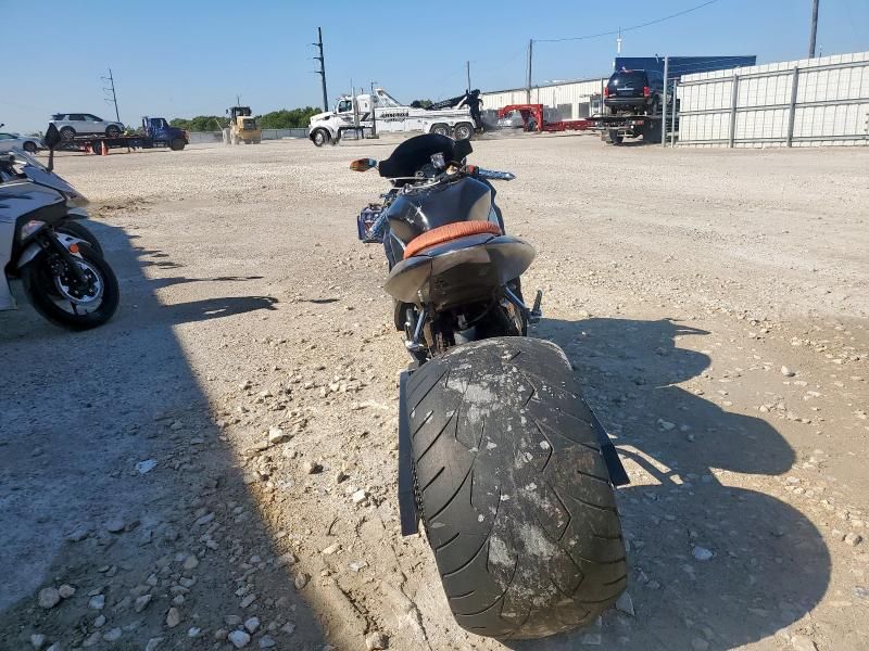 2005 Kawasaki Ninja ZX 10R