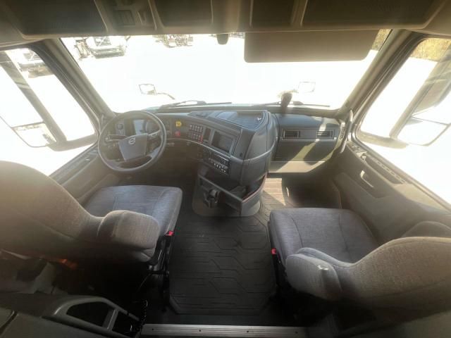 2021 Volvo VN VNL