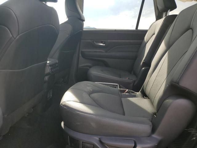 2025 Toyota Grand Highlander le