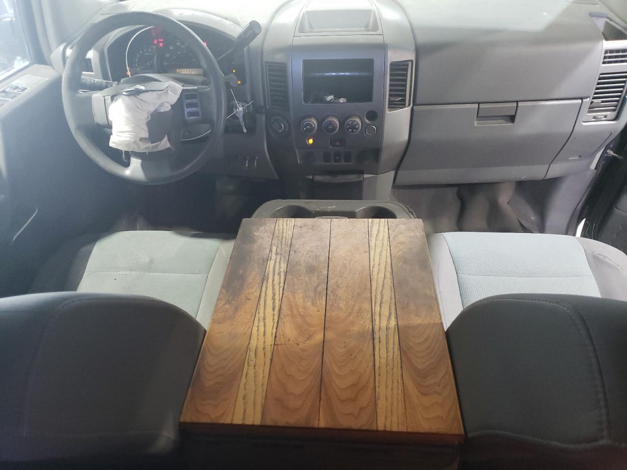 2005 Nissan Titan xe