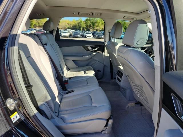 2019 Audi Q7 Premium Plus