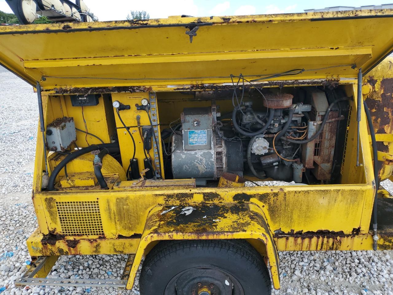 1992 Hesco 1600-10 Manhole Support Trailer