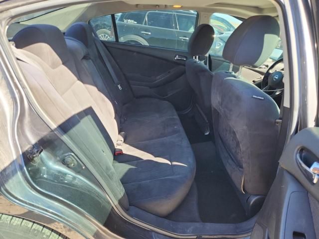 2010 Nissan Altima Base