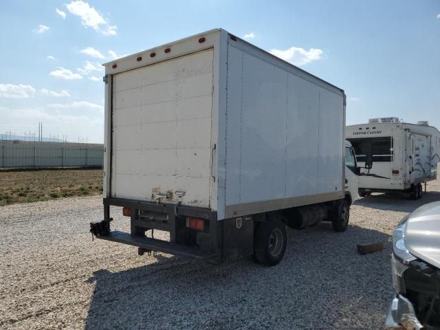 2007 Sterling Mitsubishi Chassis COE 40
