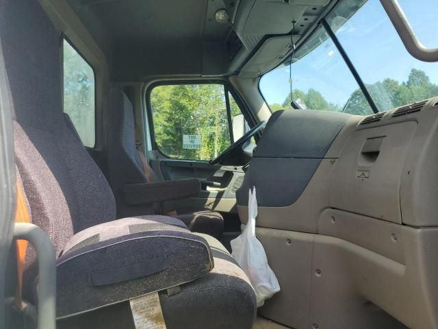 2017 Freightliner Cascadia 125 Semi Truck