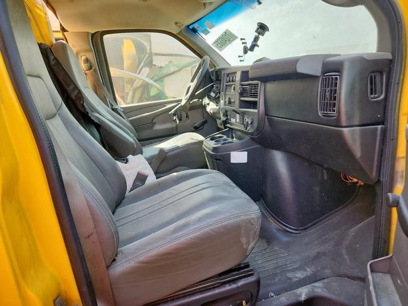 2015 GMC Savana Commercial CU