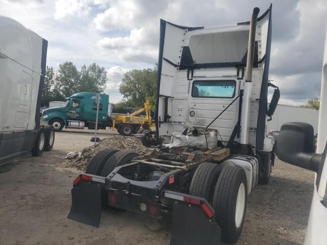 2016 Volvo VNL Semi Truck