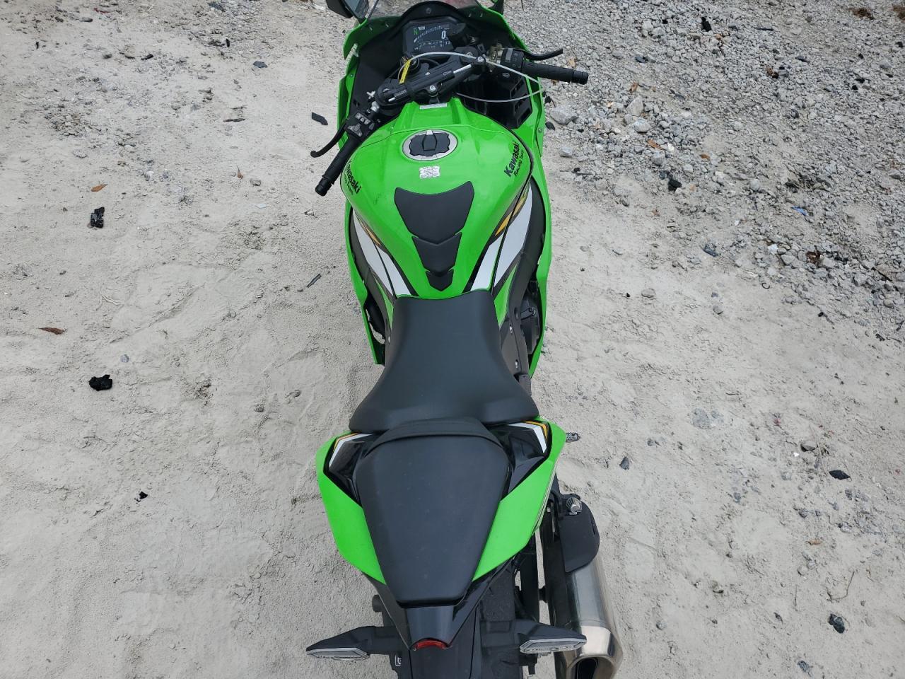 2025 Kawasaki ZX1002 M