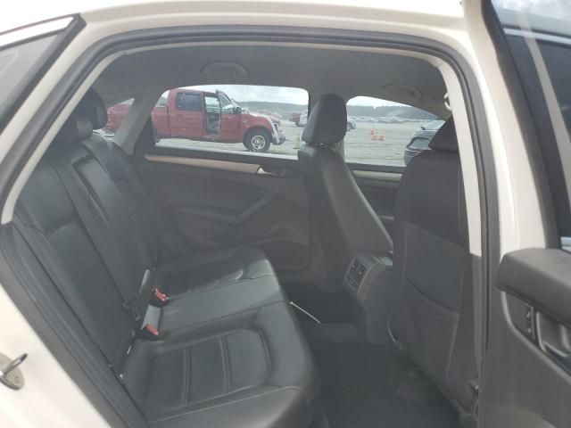 2014 Volkswagen Passat SE