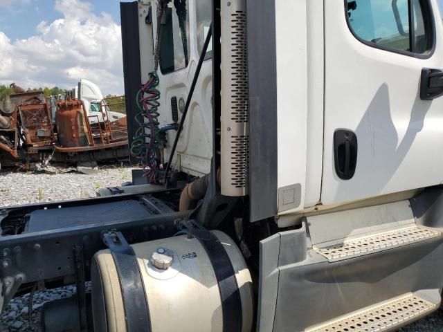 2015 Freightliner Cascadia Semi Truck