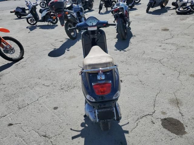 2009 Vespa LX 150