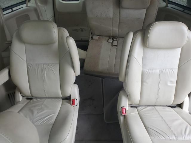 2010 Chrysler Town & Country Limited