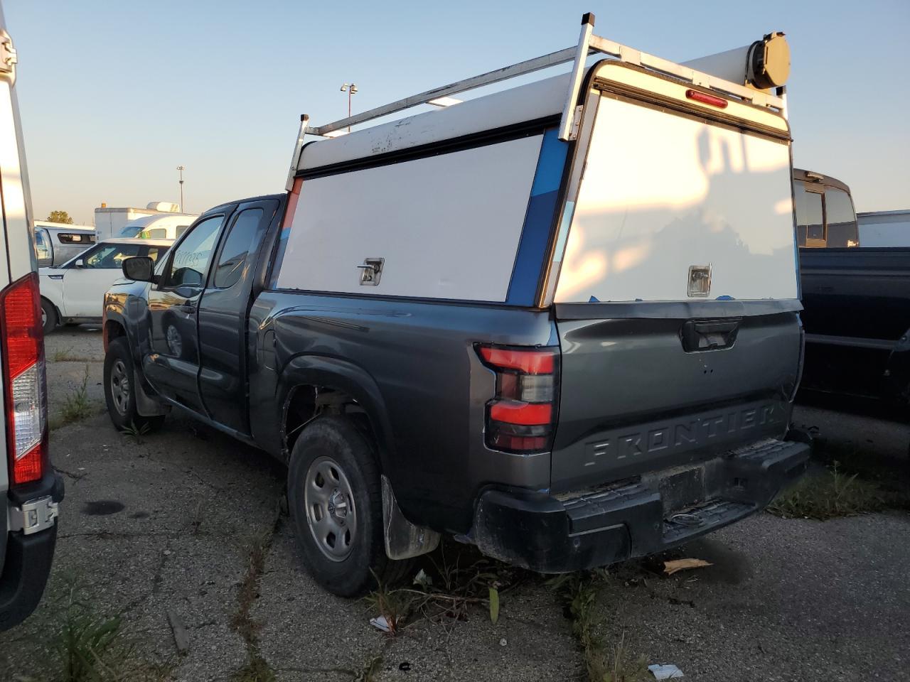 2023 Nissan Frontier s