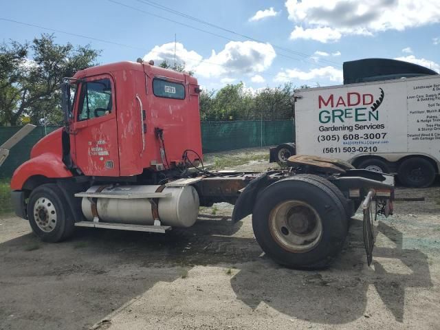 2005 Freightliner Columbia 120 Semi Truck