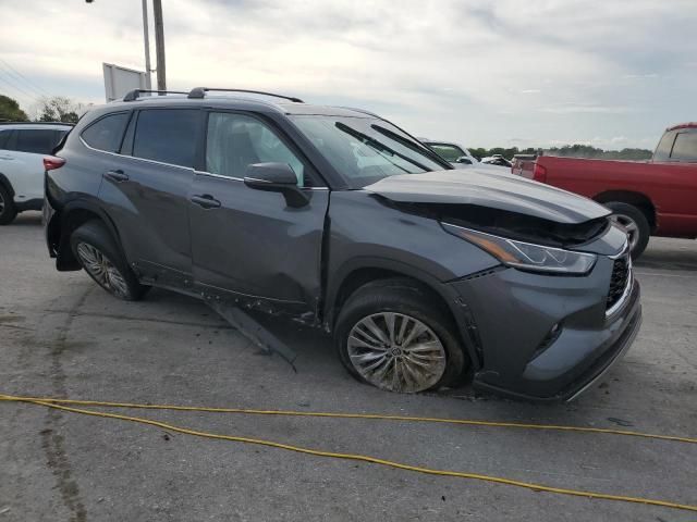 2022 Toyota Highlander Platinum