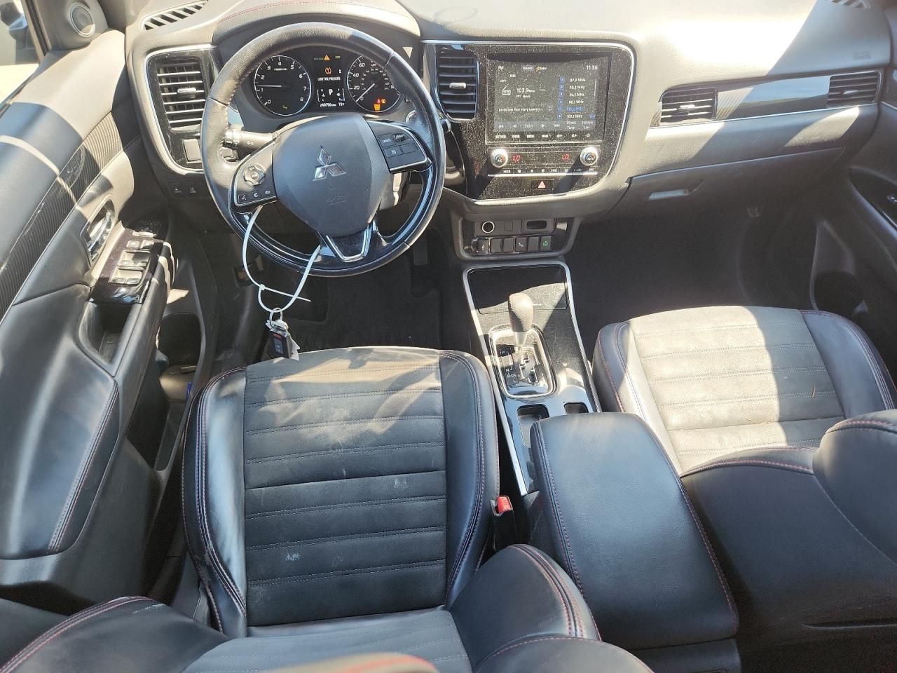 2020 Mitsubishi Outlander se