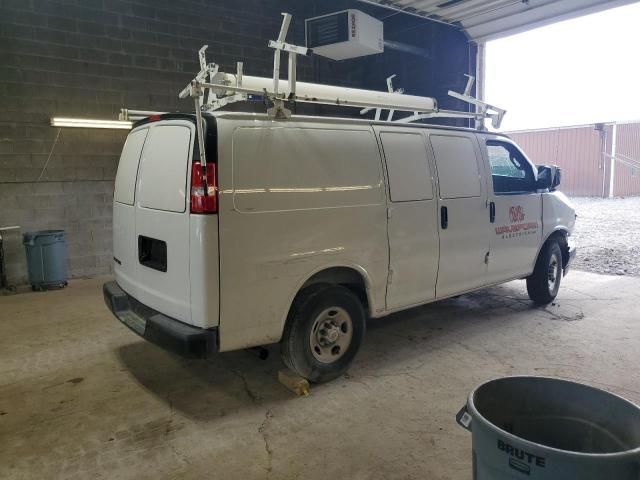 2025 Chev Express G2500