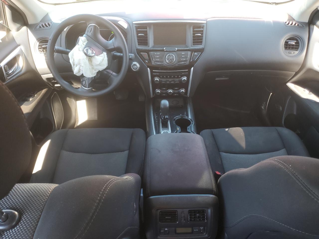 2017 Nissan Pathfinder s