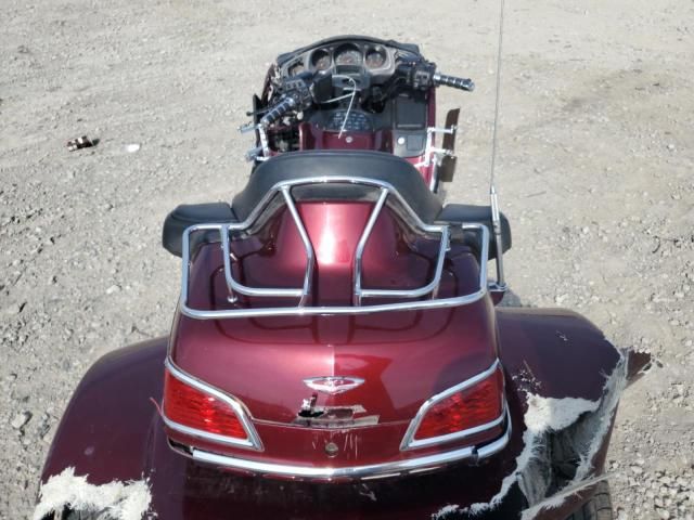 2005 Honda GL1800