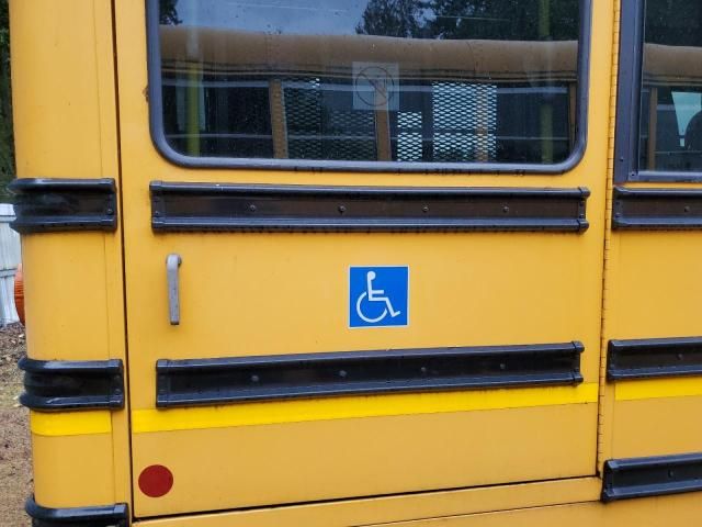 2012 Chevrolet 2012 Collins Bantam G4500-School Bus