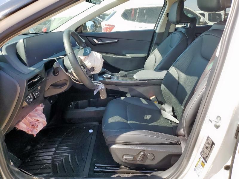 2022 KIA EV6 Light