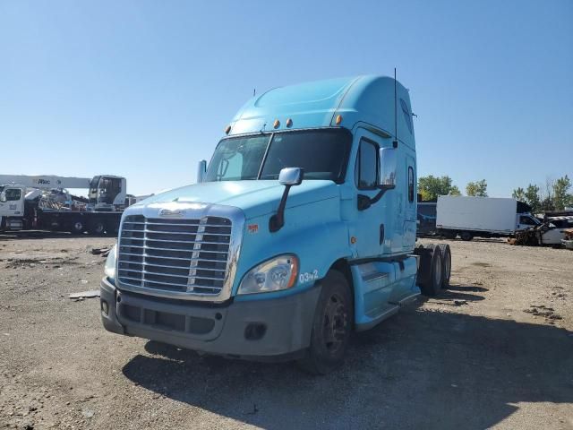 2012 Freightliner Cascadia Semi Truck