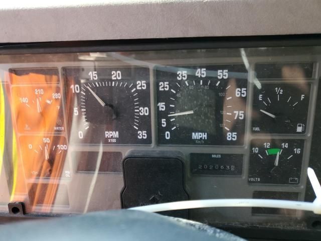 2001 International 4000 4700