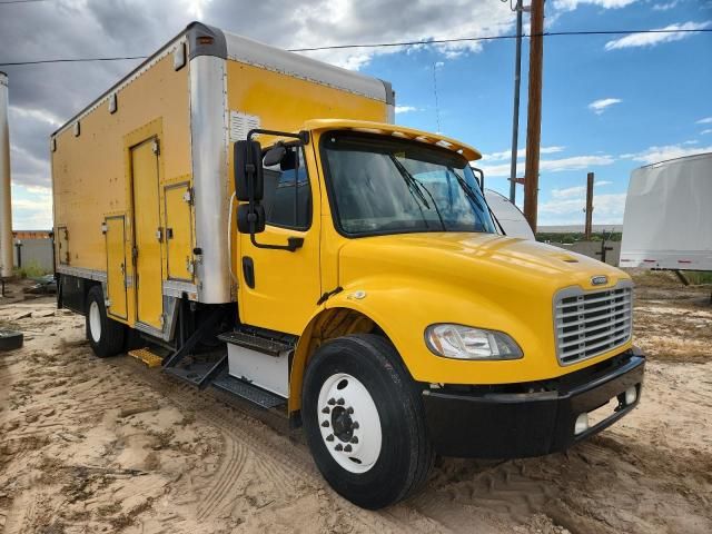 2015 Freightliner M2 106 MED-BOX Truck