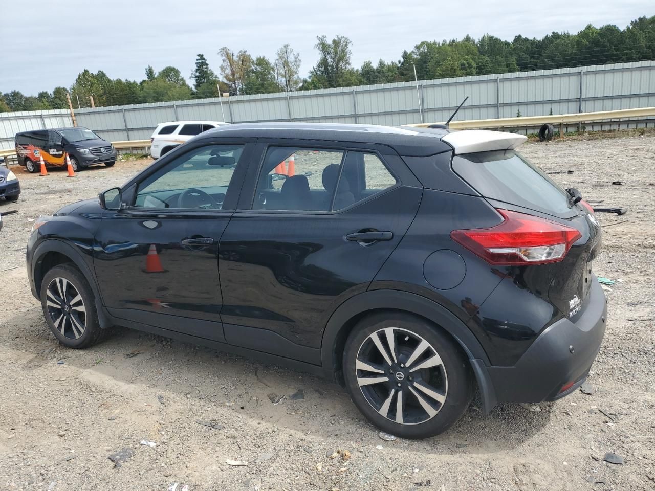 2020 Nissan Kicks sv