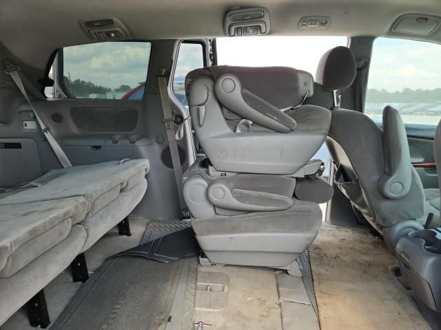2004 Toyota Sienna XLE