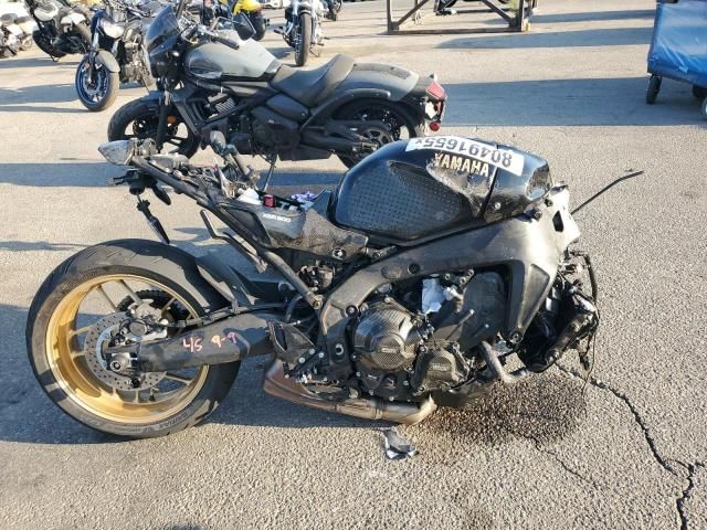 2025 Yamaha MTM890 C