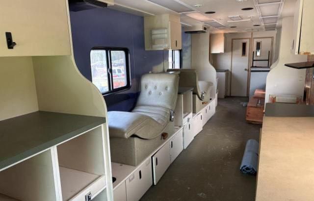 2009 TMC 2009 Tktv MC9-Transit Vehicles Entertainer Coach