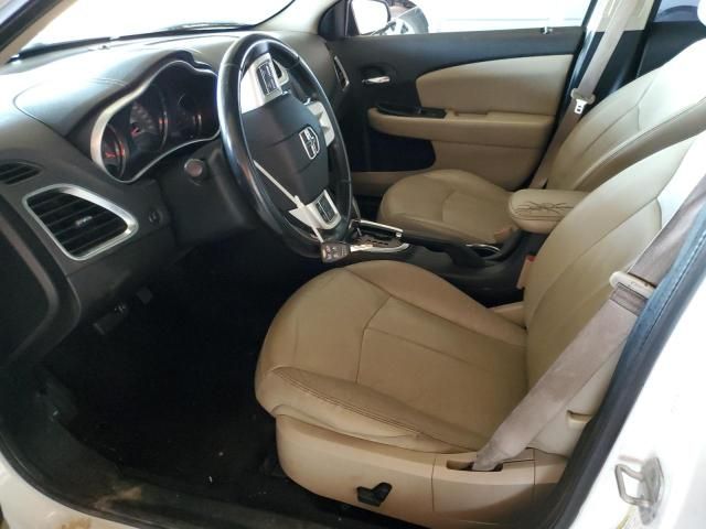 2011 Dodge Avenger lux