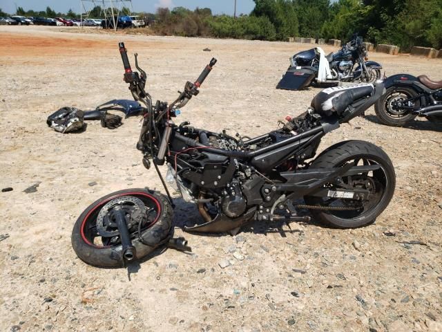 2009 Yamaha FZ6 R