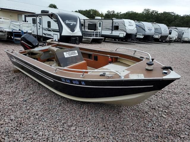 1982 Bluewater Yachts Boat