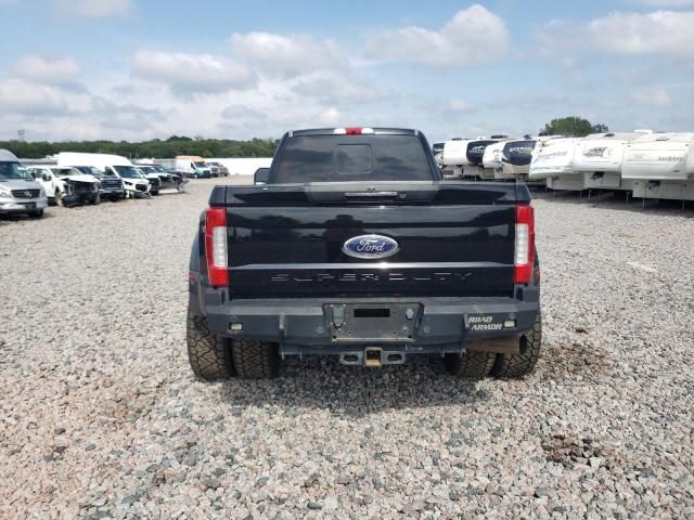 2017 Ford F350 Crew C PU 4X4
