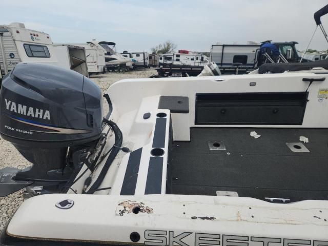 2004 Skeeter Boat