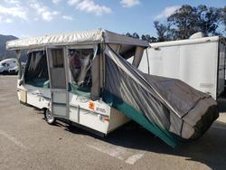 Camiones salvage sin ofertas aún a la venta en subasta: 1999 Flagstaff Camper
