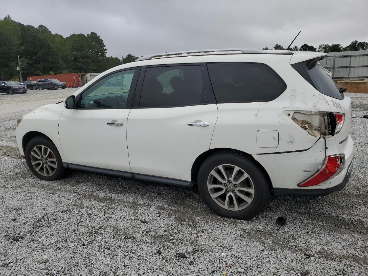 2016 Nissan Pathfinder s